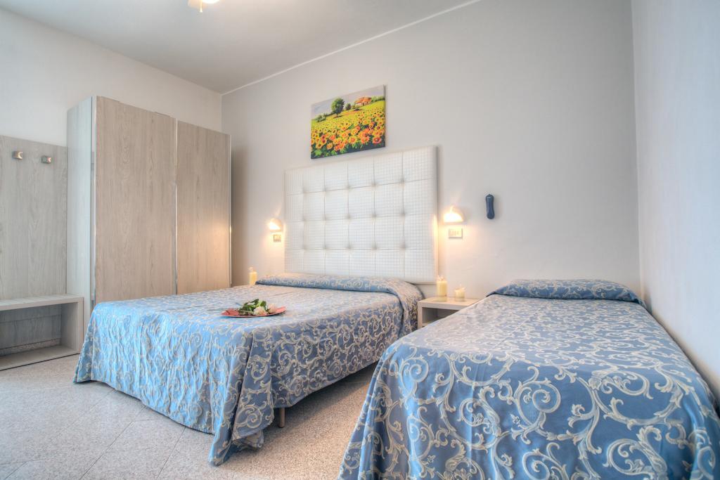 Hotel Olympia Gabicce Mare Room photo