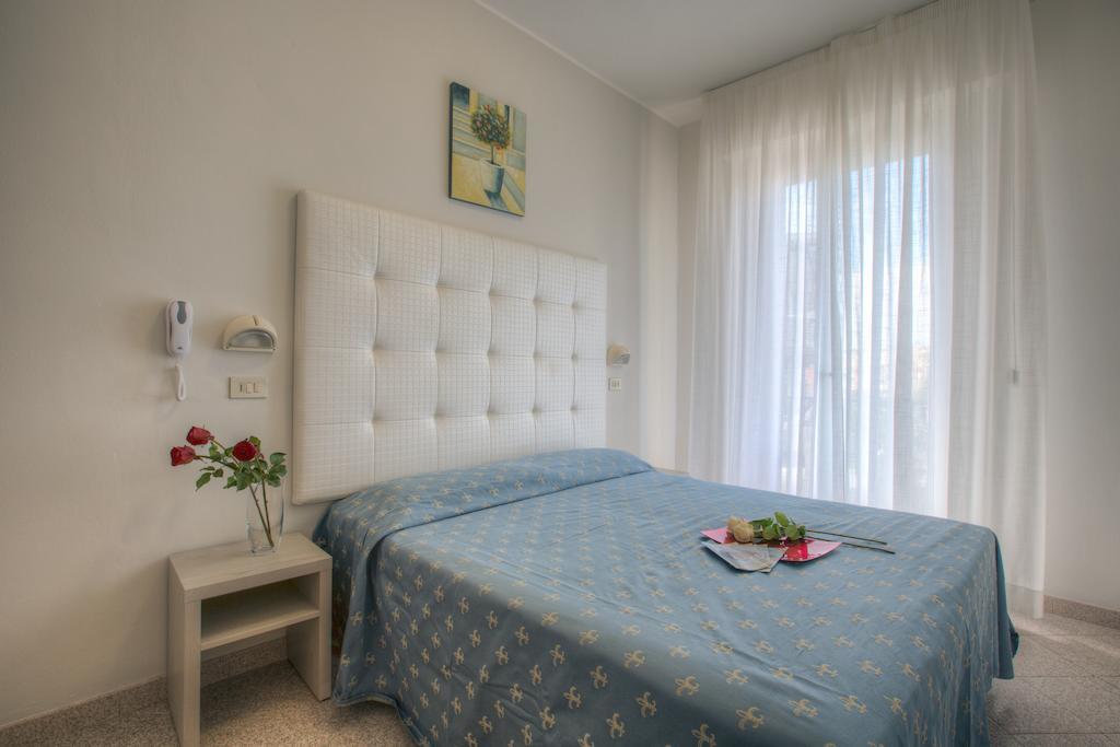 Hotel Olympia Gabicce Mare Room photo